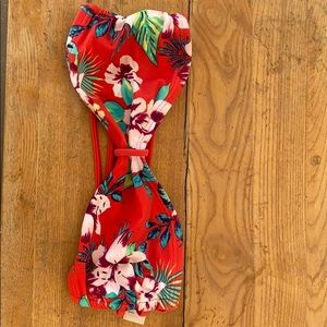 Strapless bikini top